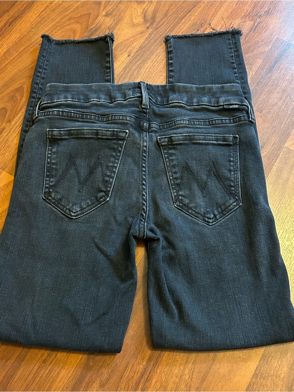 Women’s MOTHER Looker Ankle Fray black-bird jeans/pants 24